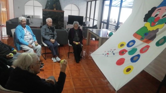 Estimulación cognitiva con pelotas